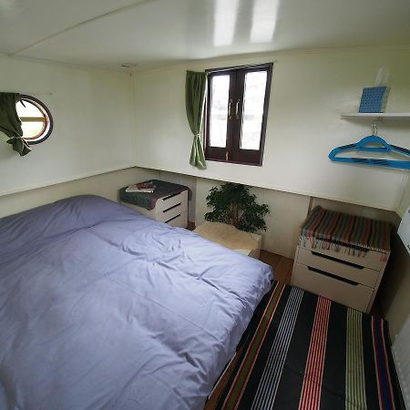 Roisin Dubh Houseboat Hotel Sallins Exterior photo