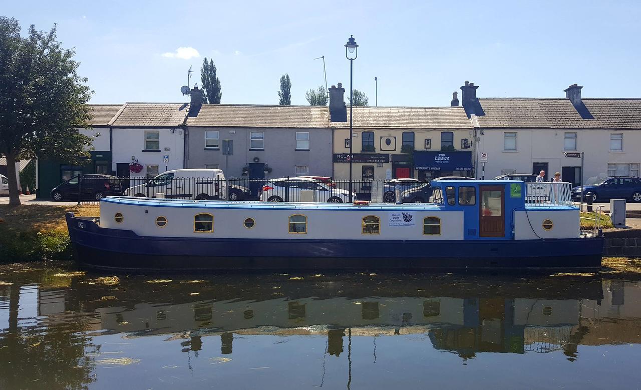 Roisin Dubh Houseboat Hotel Sallins Exterior photo
